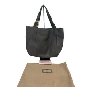 Gucci Grey Pebbled Leather Slouchy Shoulder Tote – Classic & Spacious